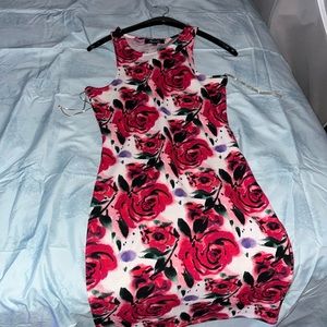Cute rose summer dress.